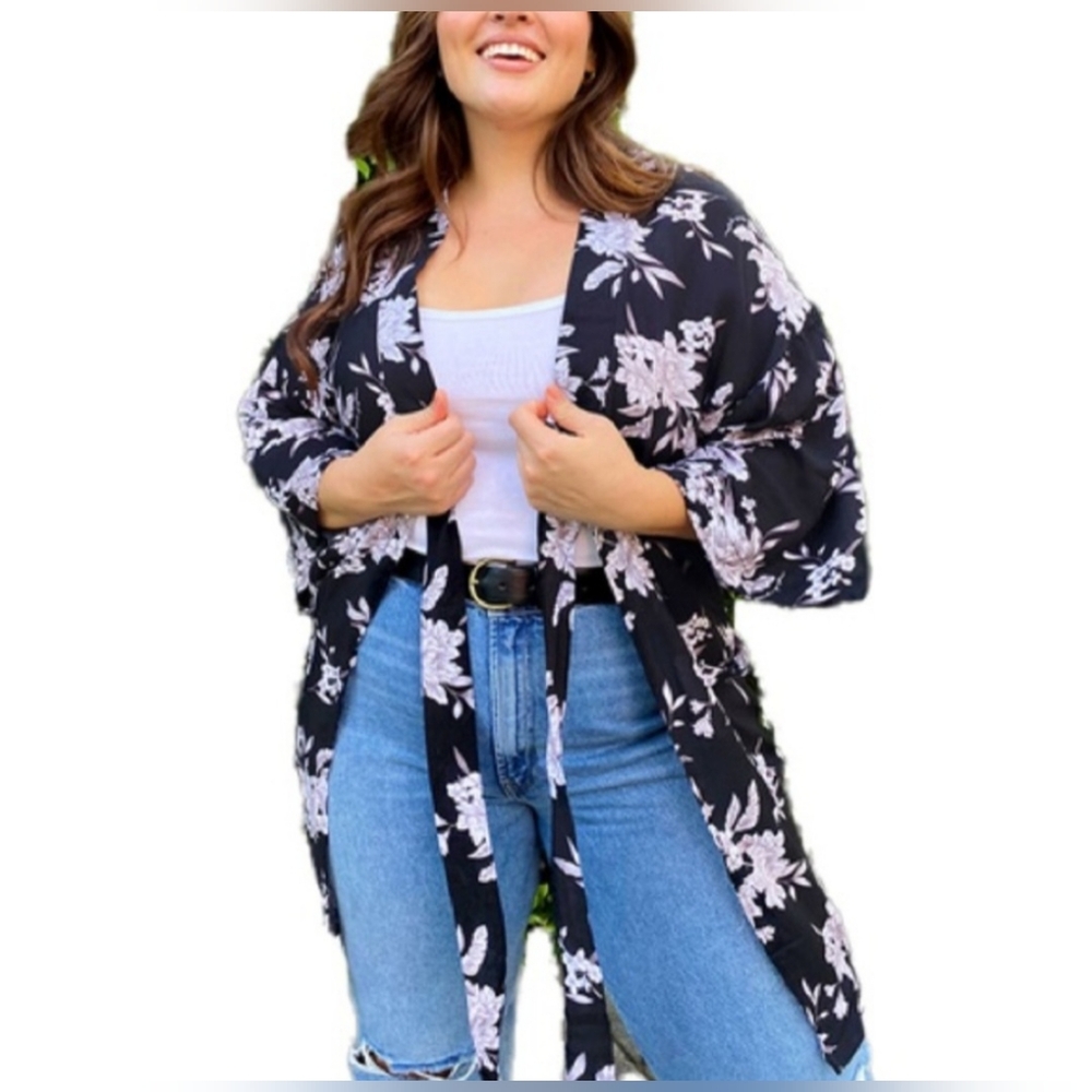 🩷5/$25🩷 Boho Floral Kimono Robe, ONE SIZE